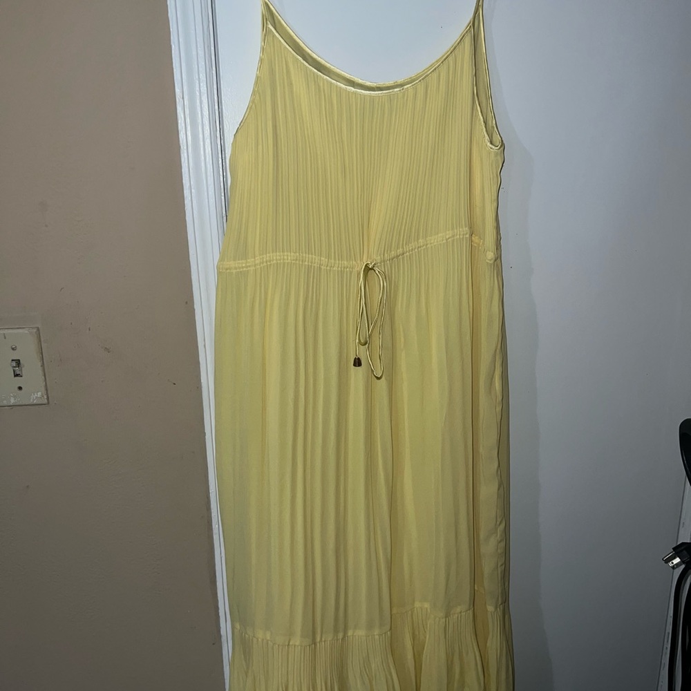 Robbie Bee Light Yellow Pleated Dress